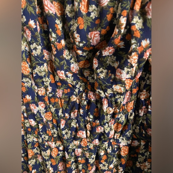 Dress - Picture 3 of 7